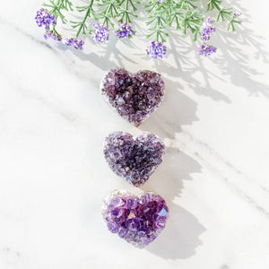 S1300 Amethyst crystal heart shaped cluster australia.amethyst heart australia.Natural raw amethyst crystal heart mini 4cm australia.gemrox sydney 1