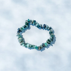 emerald gemstone crystal chip healing stretch bracelet australia gemrox 