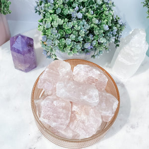 s1574 natural rose quartz crystal raw rough 5.5cm chunk stone australia. rose quartz raw stones australia. gemrox sydney 1