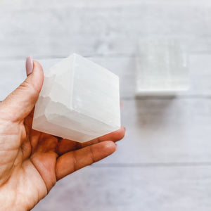 Selenite Crystal Cleansing/Charging Cube